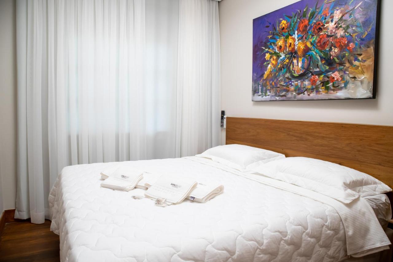 Espaco 250 - Apto Mobiliado, 3 Quartos, Sendo Uma Suite, Banheiro Social, Cozinha Completa, Sala De Estar, Ar Condicionado, Tv E Internet Tiradentes Bagian luar foto
