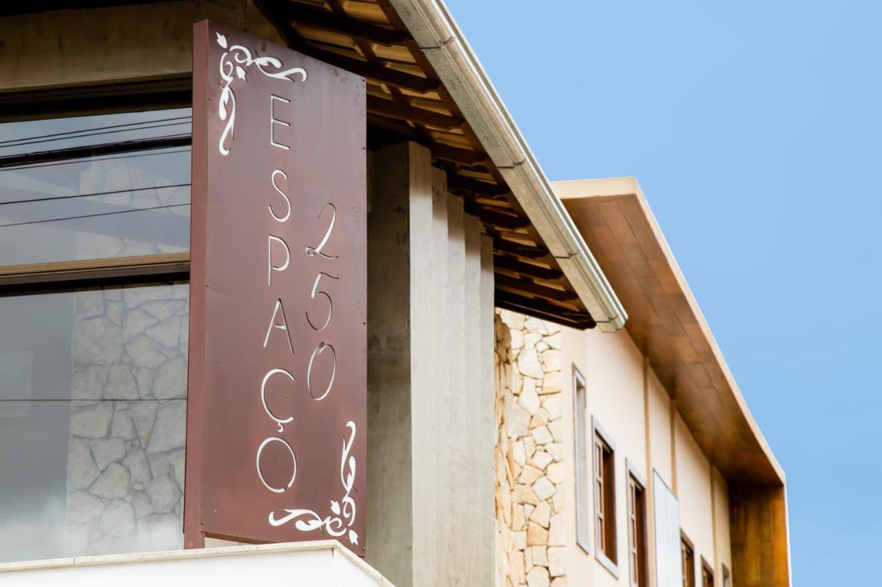 Espaco 250 - Apto Mobiliado, 3 Quartos, Sendo Uma Suite, Banheiro Social, Cozinha Completa, Sala De Estar, Ar Condicionado, Tv E Internet Tiradentes Bagian luar foto
